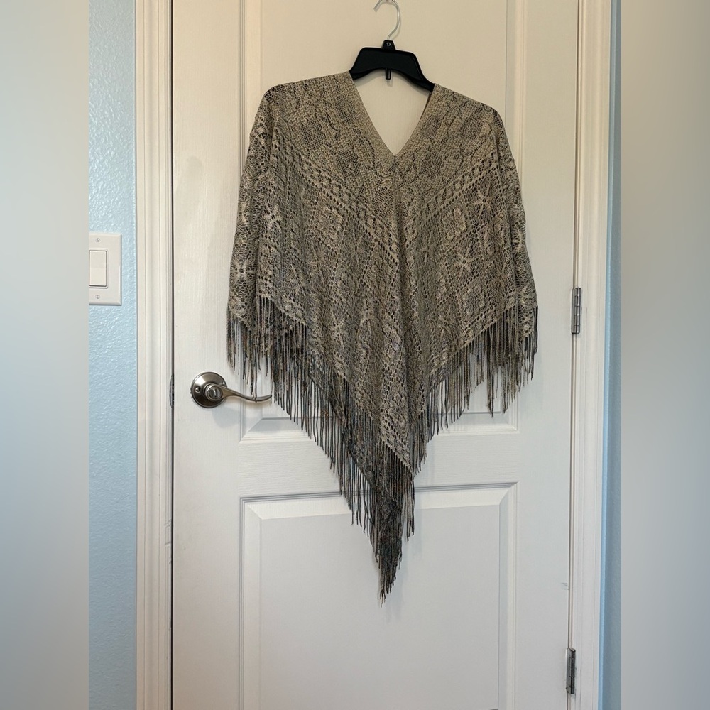 Fringed floral Geometric Pattern Poncho